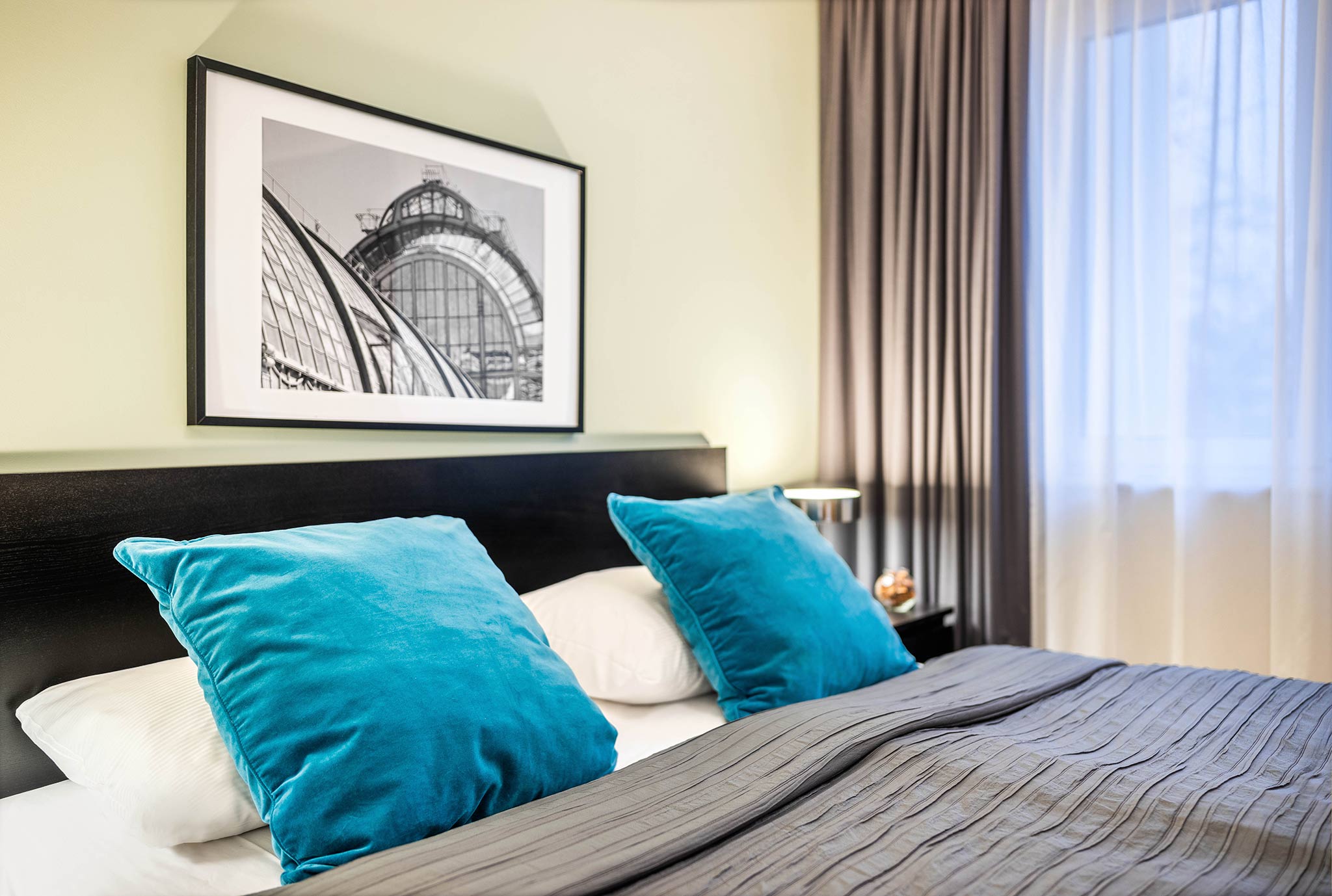 Deluxe 1-Bedroom Balcony